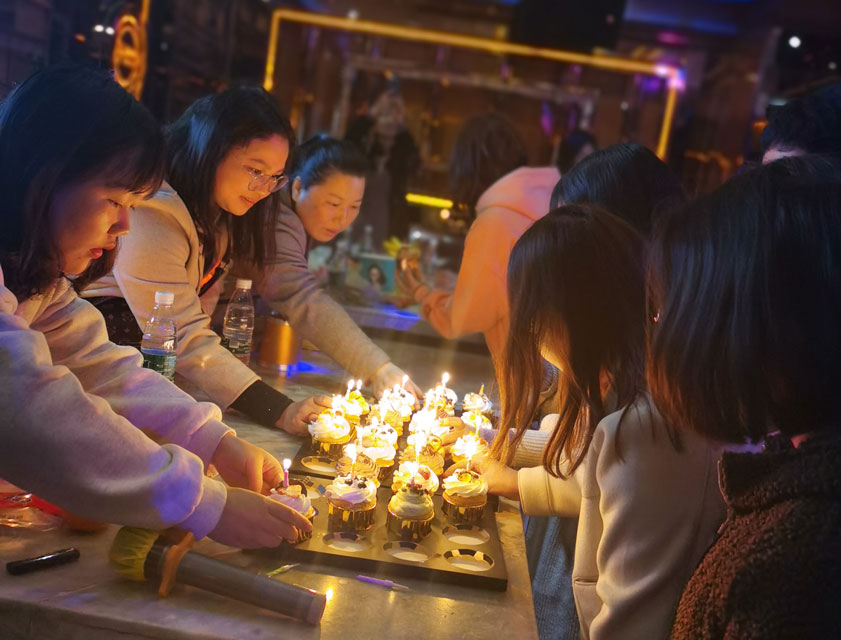 HIGH唱KTV！——多宝手机网页版登录入口防雷第一期员工生日会