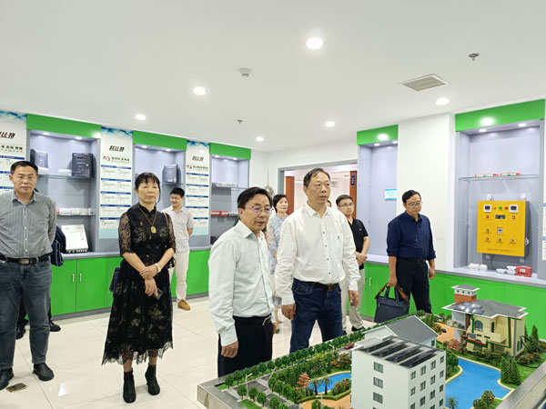 湖南省政协副主席、民建湖南省委会主委赖明勇莅临多宝手机网页版登录入口走访调研